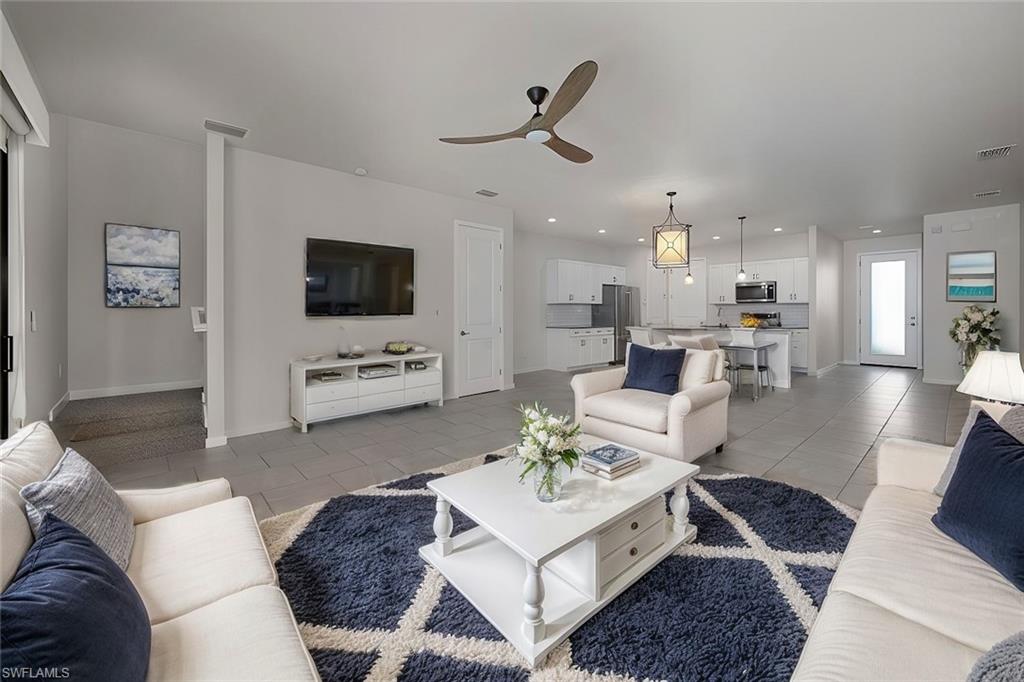 HAMILTON PLACE - Residential Lease