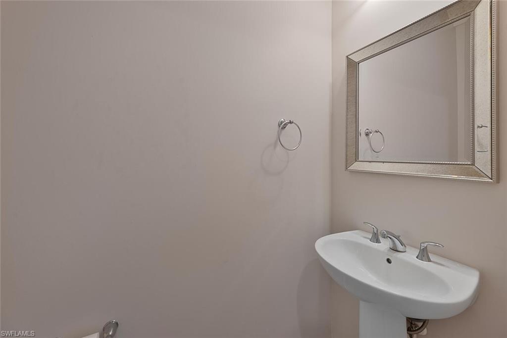 HAMILTON PLACE - Residential Lease