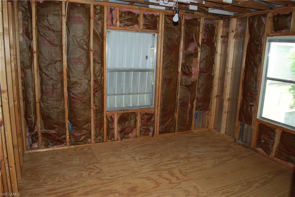 SIX LAKES COUNTRY CLUB - Residential