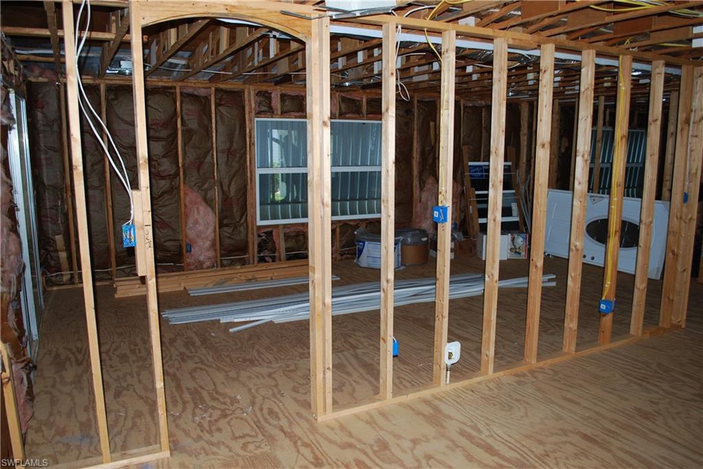 SIX LAKES COUNTRY CLUB - Residential