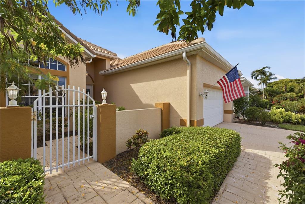 LAKE CLUB VILLAS - Residential