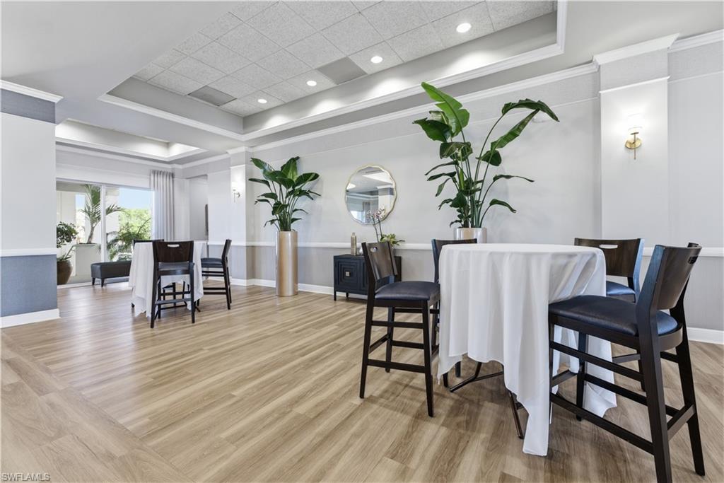 LAKE CLUB VILLAS - Residential