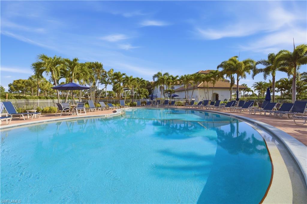 LAKE CLUB VILLAS - Residential