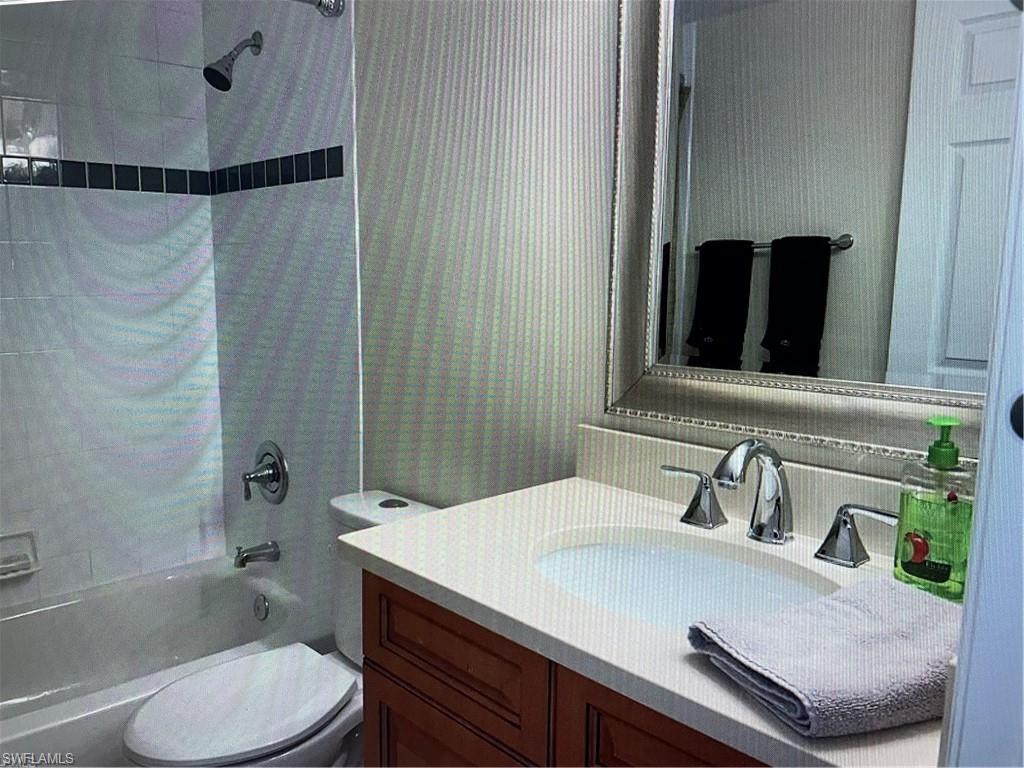 HUNTINGTON LAKES - Residential