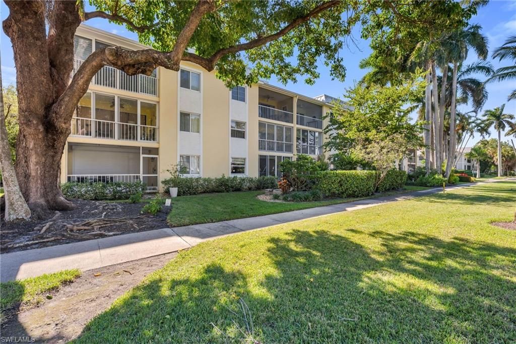 Photo of 900 8th AVE S #105, NAPLES, FL 34102 (MLS # 225079247)