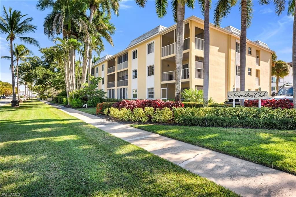 Photo of 900 8th AVE S #105, NAPLES, FL 34102 (MLS # 225079247)