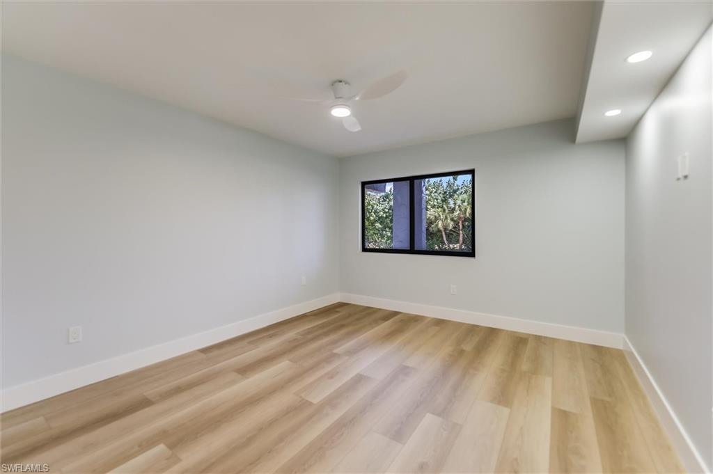 POINTE SANTO DE SANIBEL CONDO - Residential