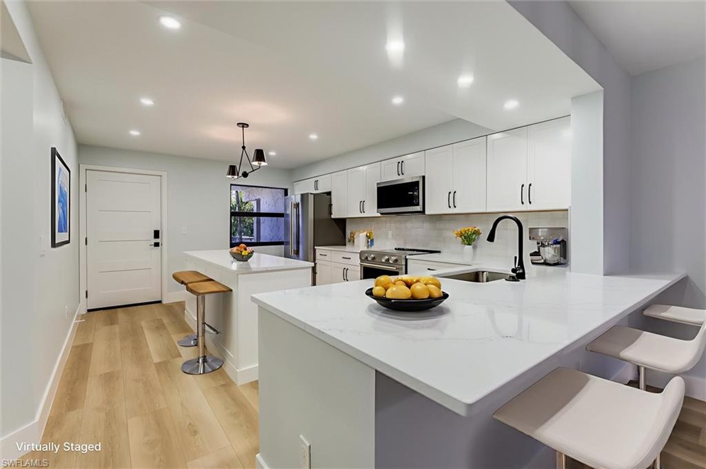 POINTE SANTO DE SANIBEL CONDO - Residential