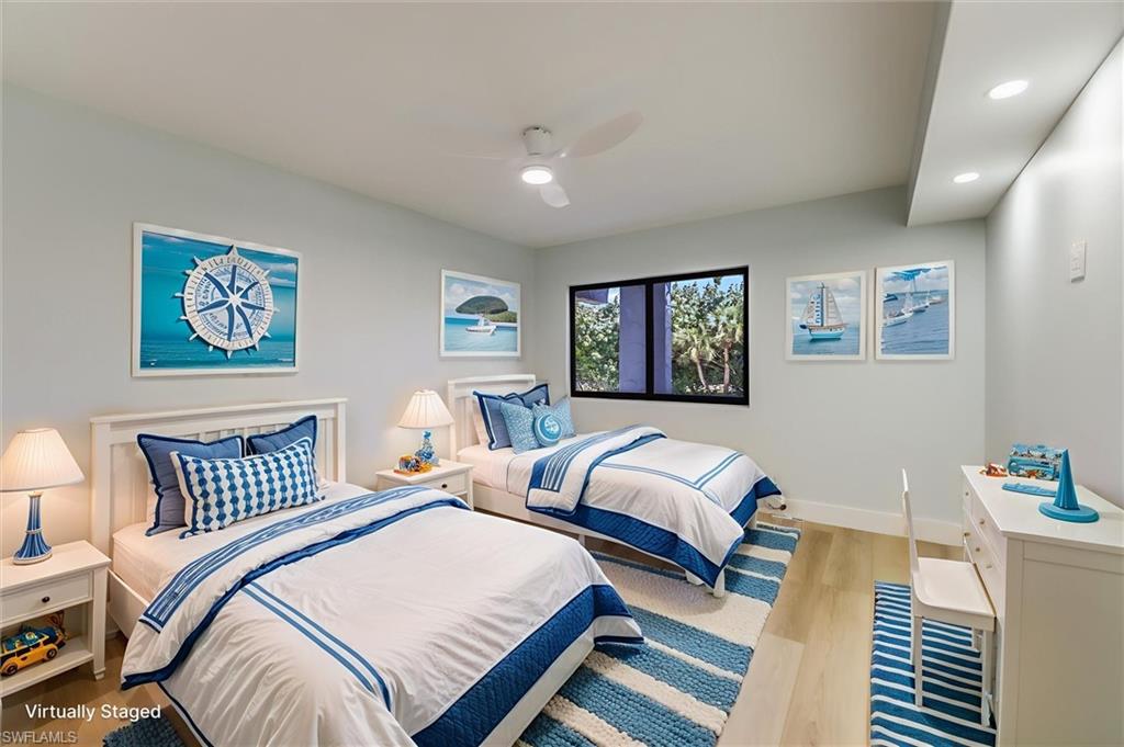 POINTE SANTO DE SANIBEL CONDO - Residential