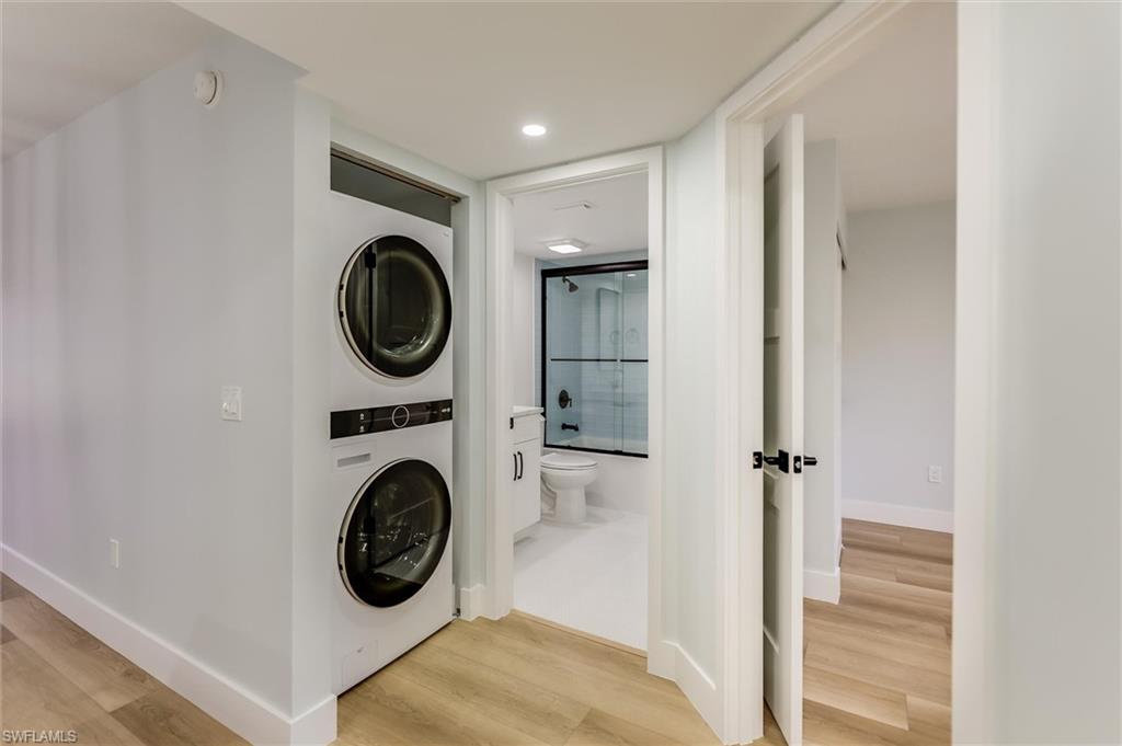 POINTE SANTO DE SANIBEL CONDO - Residential