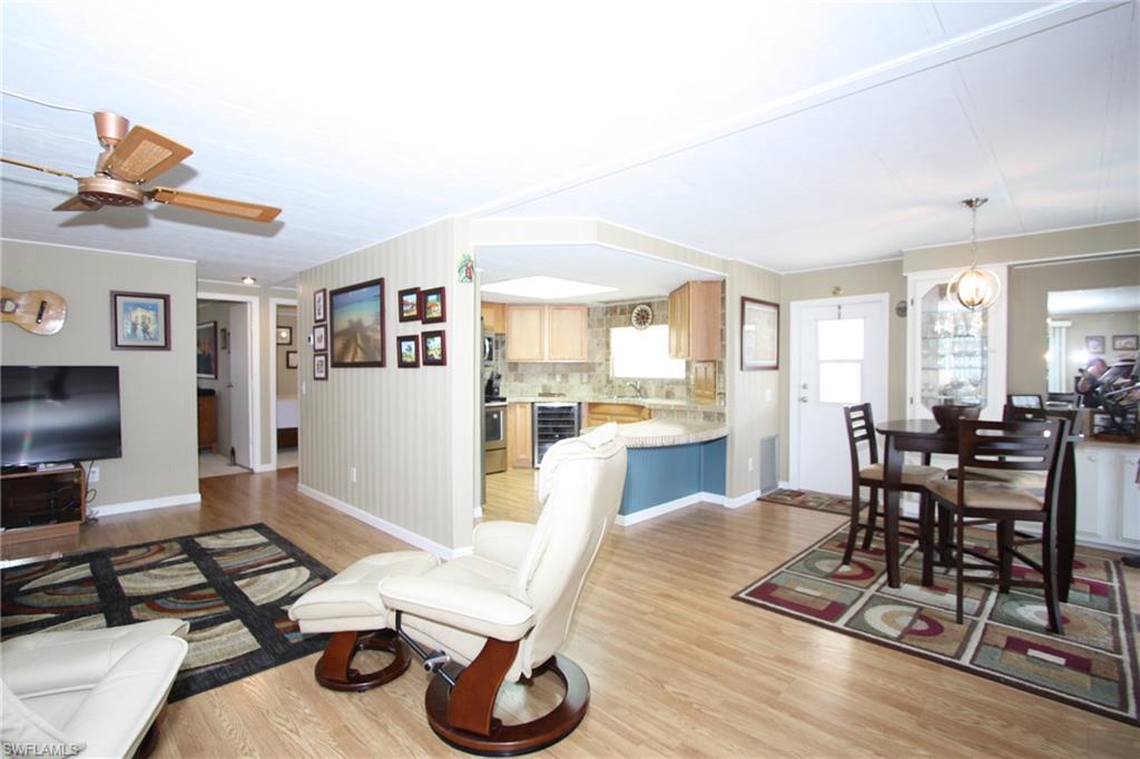 SIX LAKES COUNTRY CLUB - Residential