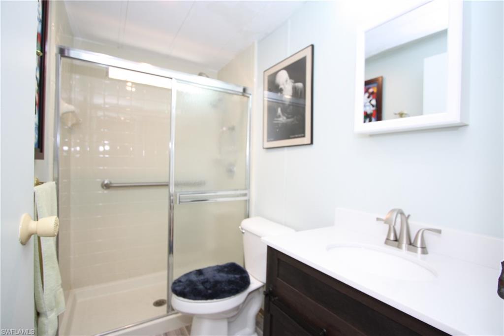 SIX LAKES COUNTRY CLUB - Residential