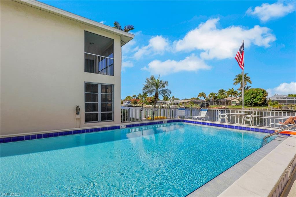 BEACH VILLA CONDO - Residential