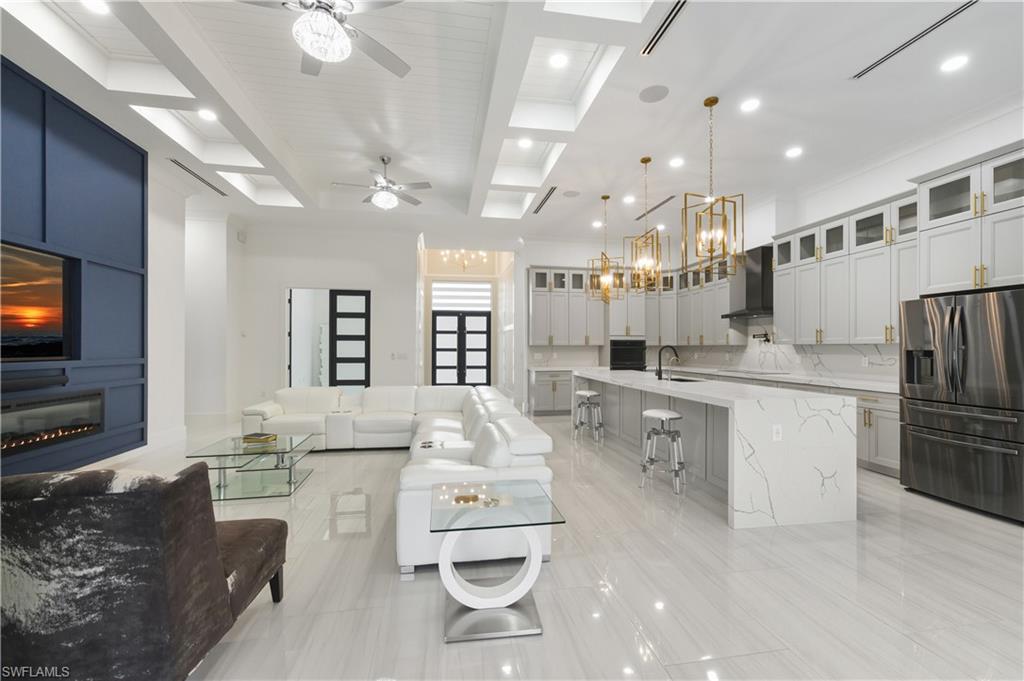 GOLDEN GATE ESTATES - Residential