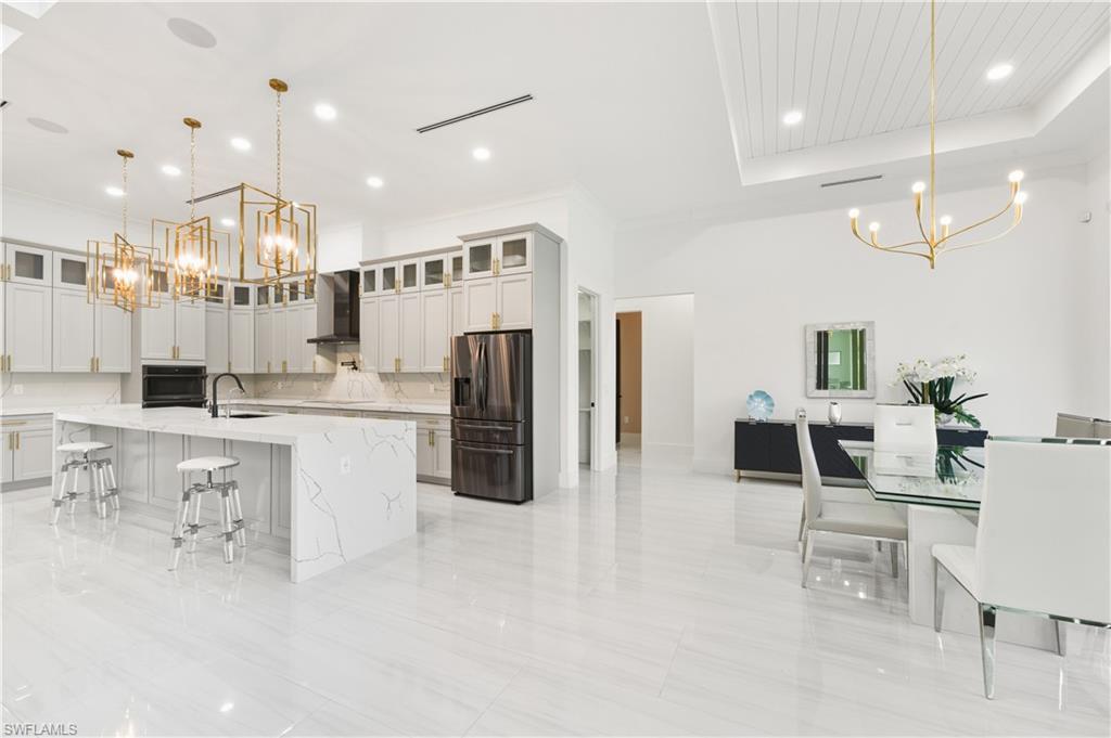 GOLDEN GATE ESTATES - Residential