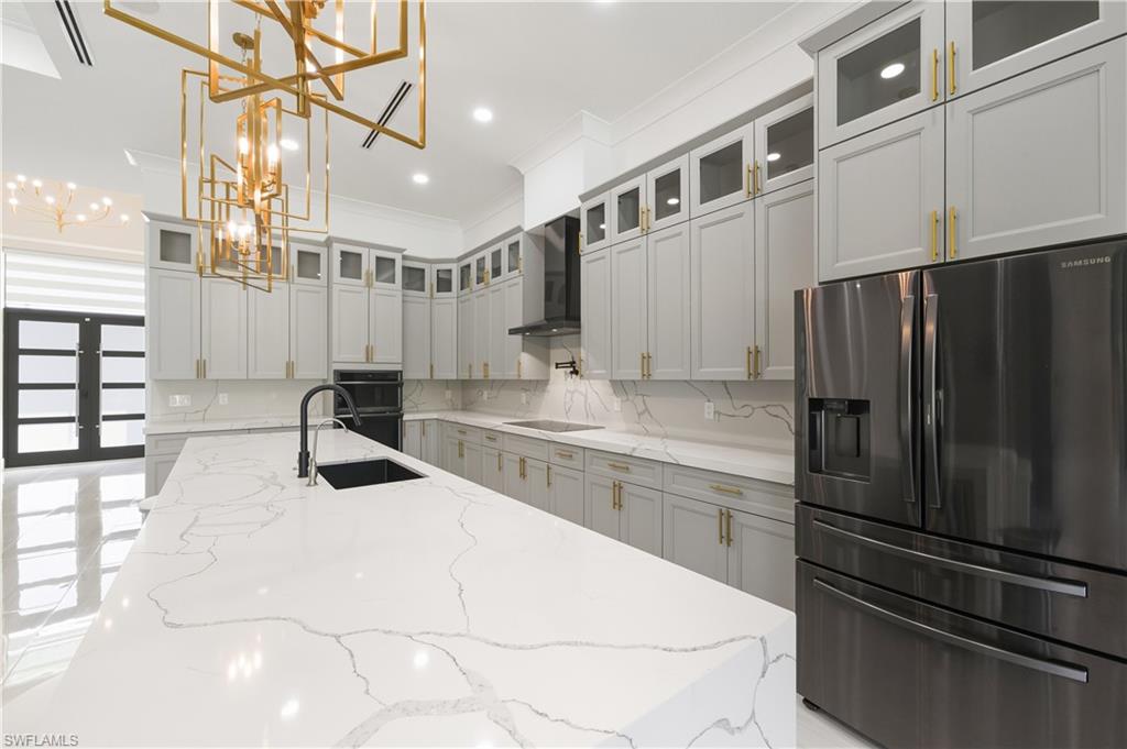 GOLDEN GATE ESTATES - Residential