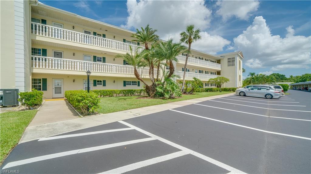 STRATFORD PLACE CONDO - Residential