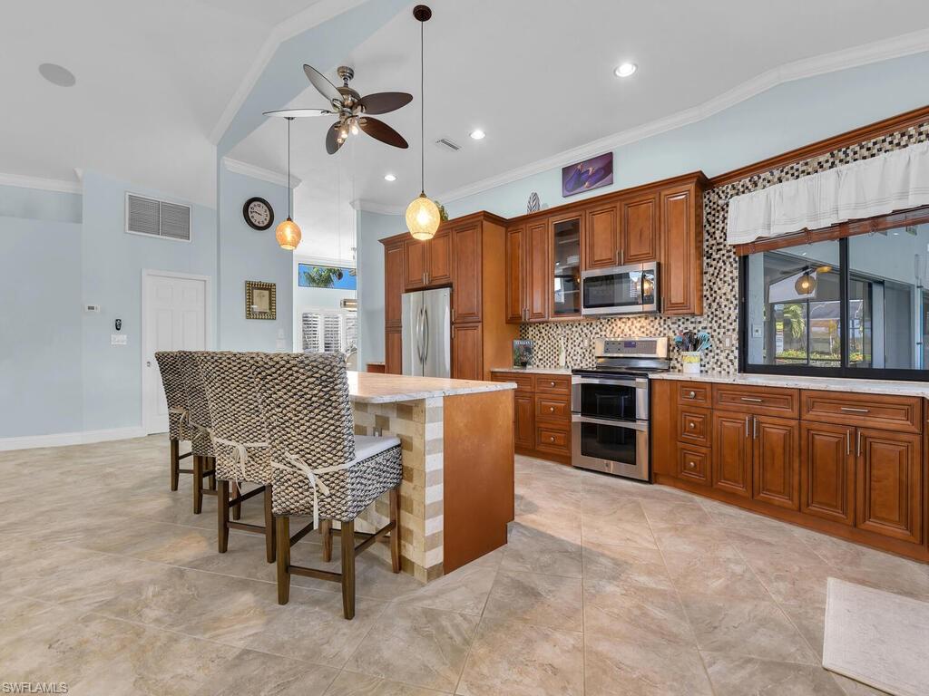 FIDDLESTICKS COUNTRY CLUB - Residential