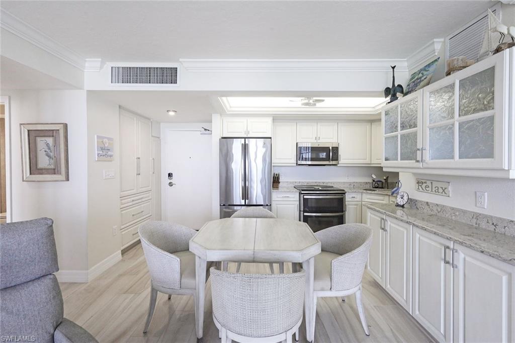 TRADEWINDS APTS OF MARCO ISLAND - Residential