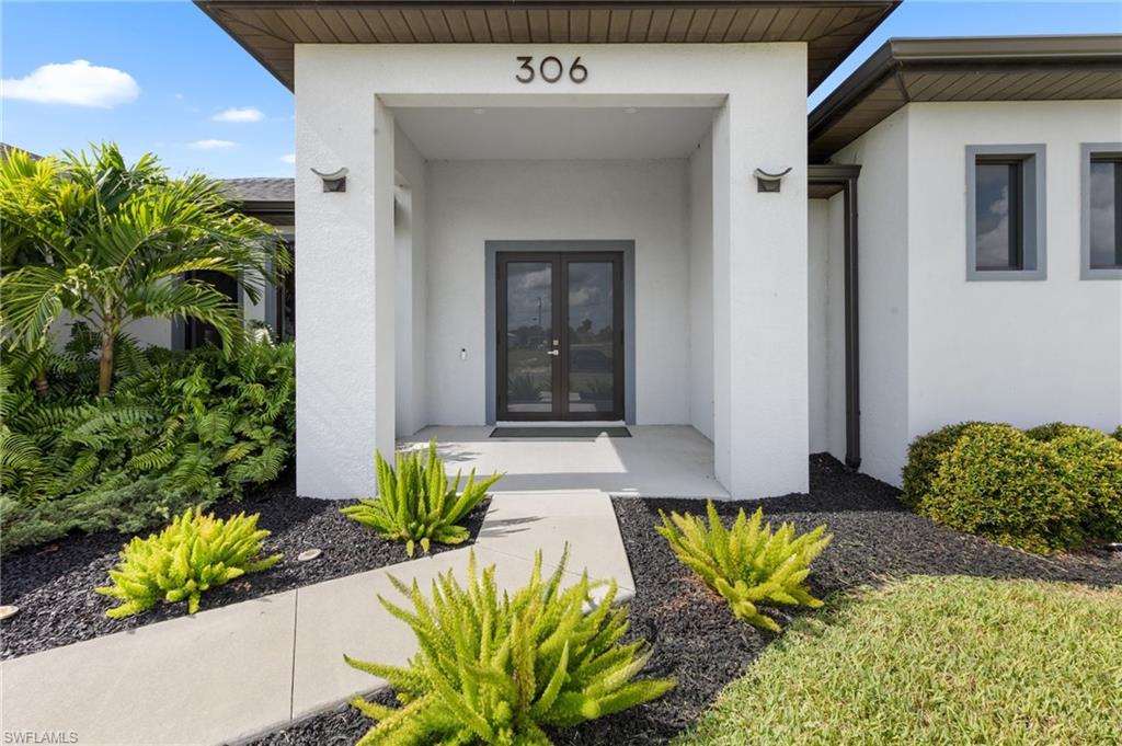 306 NE 9th TER
