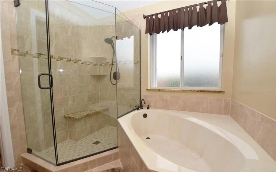 COLONNADE AT FORUM - Residential