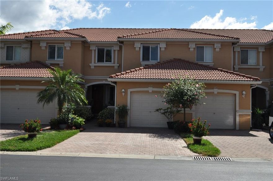 HUGE PRICE REDUCTION***Call today!!! Come see this spectacular townhome with beautiful upgrades throughout! Luxurious updated master bath, newer appliances, granite countertops, expanded walk-in pantry/storage closet, newer A/C system, front load washer/dryer and 50 gallon water heater. Roll down shutters were added & attic was converted to a usable storage area!!! Wonderfully located community with Low HOA Fees has all the resort style amenities you’re looking for.
***Don’t miss out on this great opportunity, schedule a showing and see it for yourself***