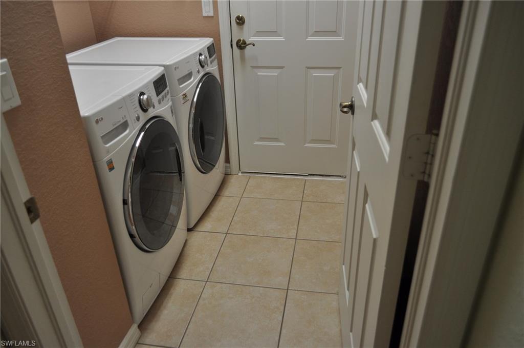 COLONNADE AT FORUM - Residential