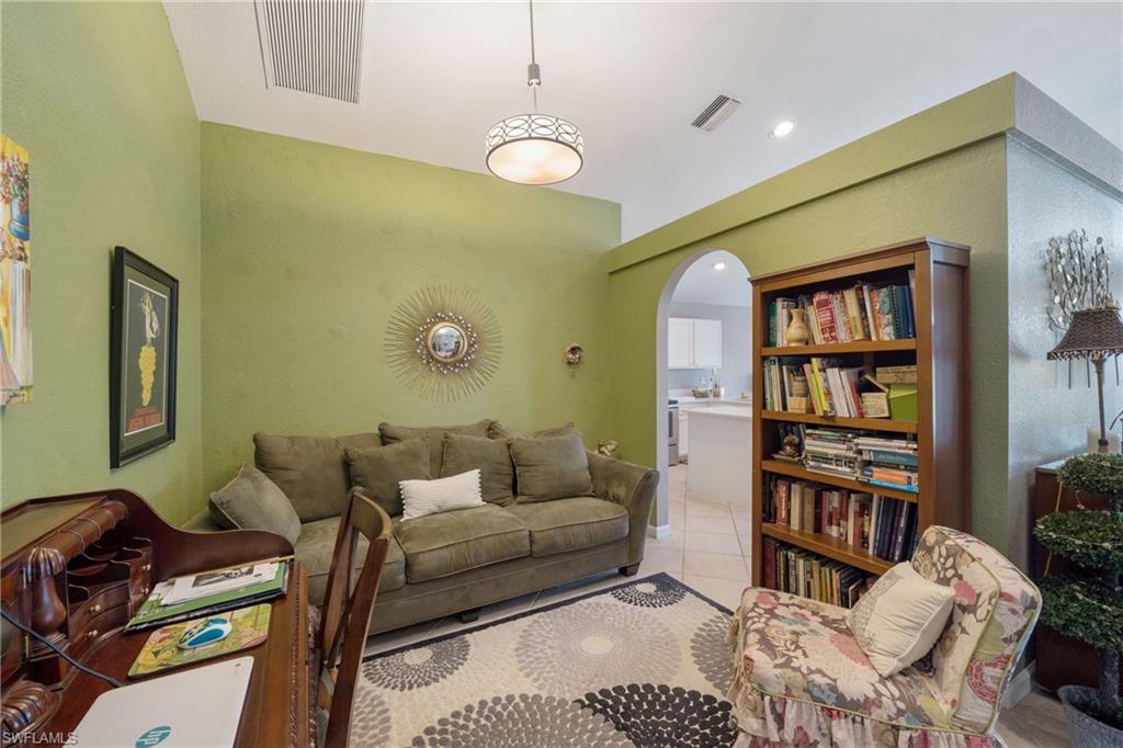 AUTUMN WOODS - Residential