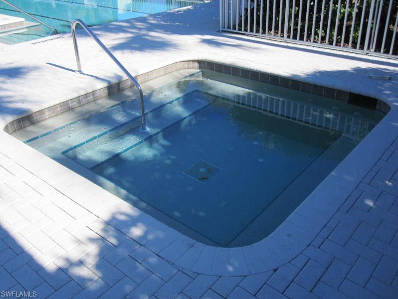 AUTUMN WOODS - Residential