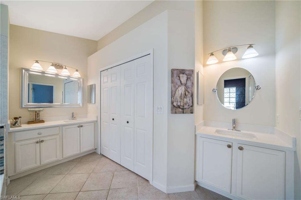 AUTUMN WOODS - Residential