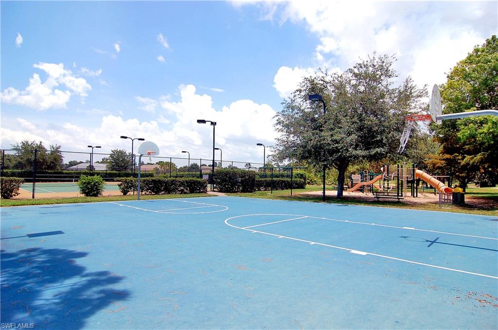 AUTUMN WOODS - Residential