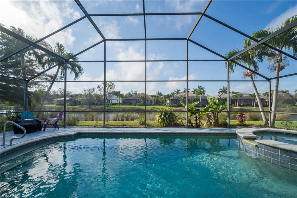 AUTUMN WOODS - Residential