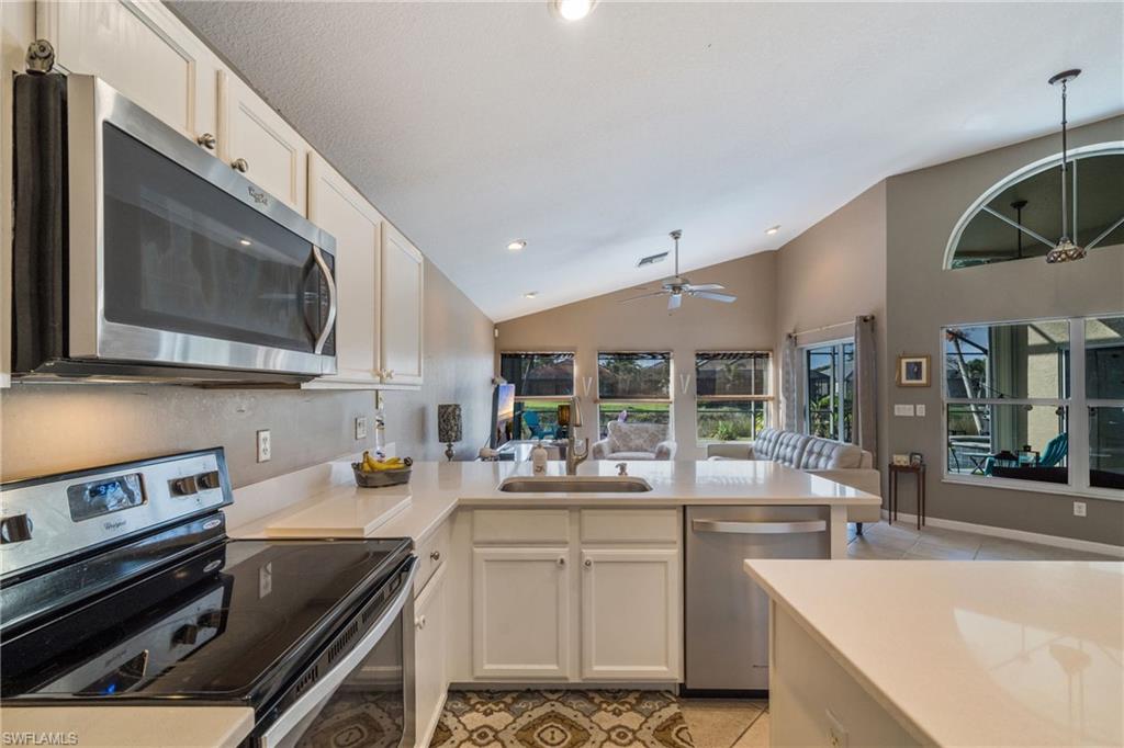 AUTUMN WOODS - Residential