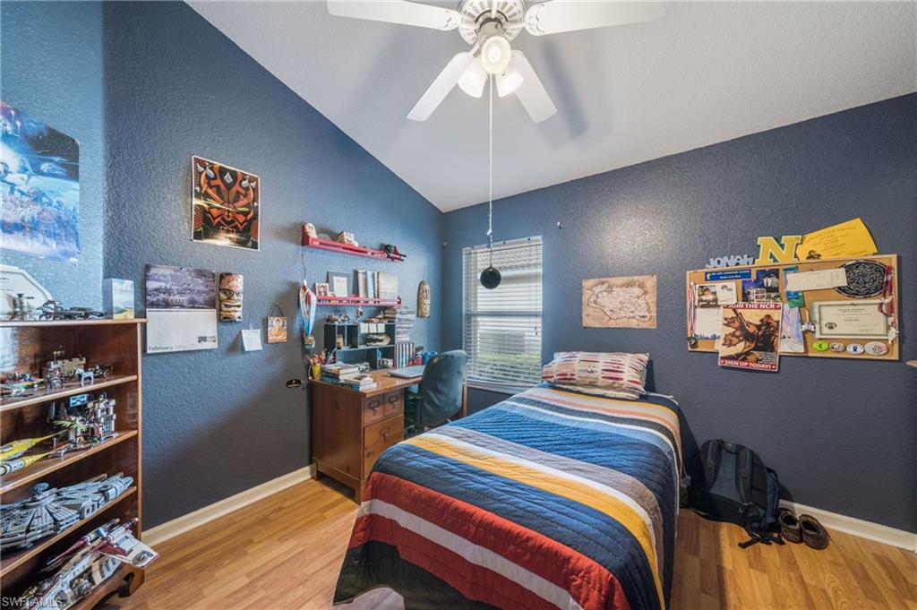 AUTUMN WOODS - Residential