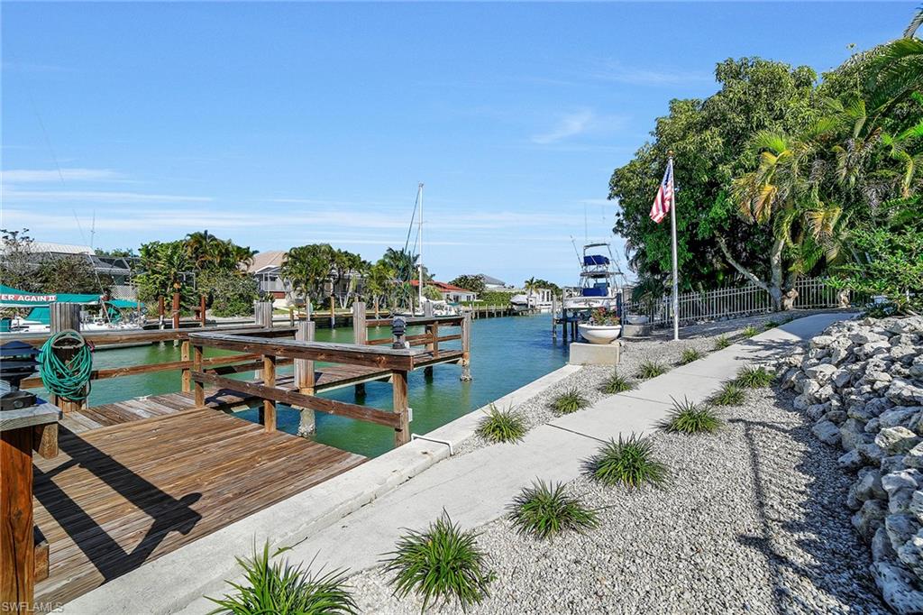 MARCO BEACH - Residential