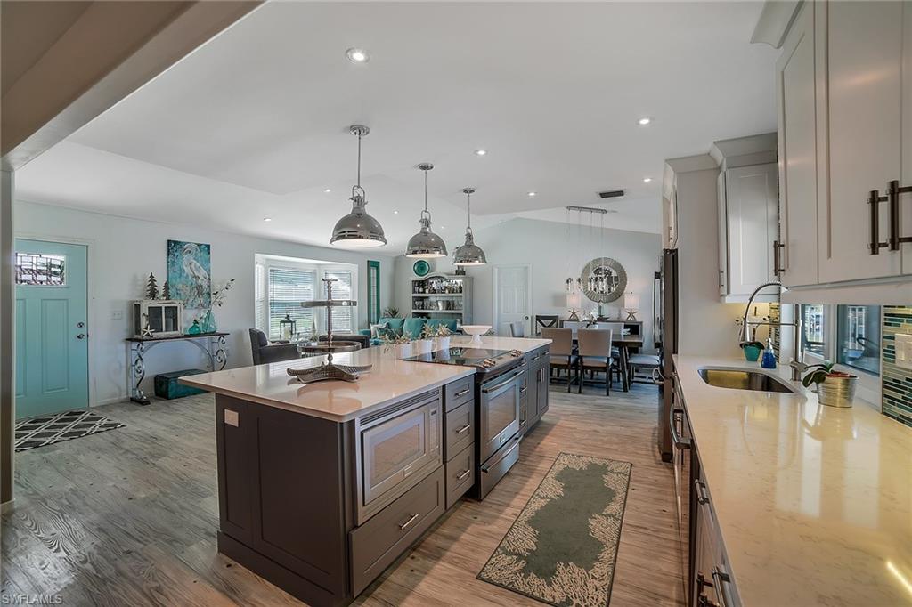 MARCO BEACH - Residential