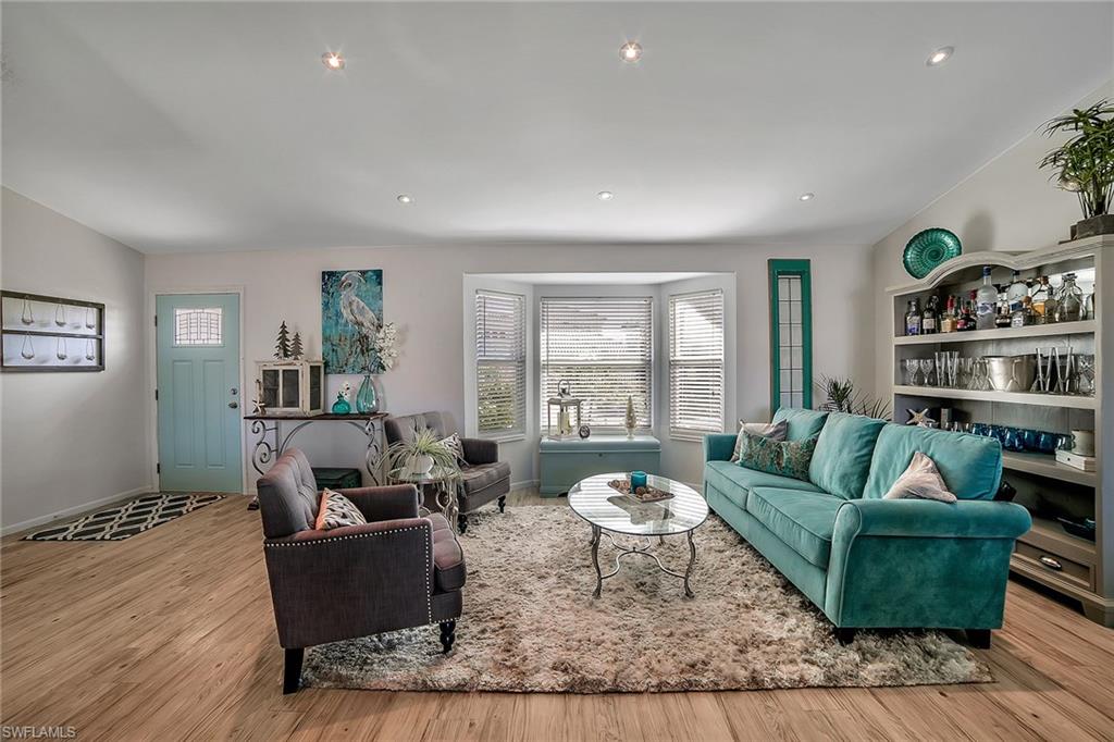 MARCO BEACH - Residential