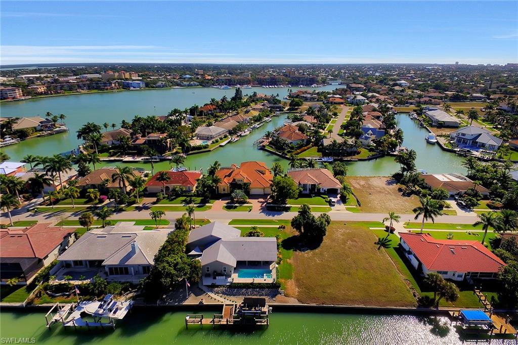 MARCO BEACH - Residential