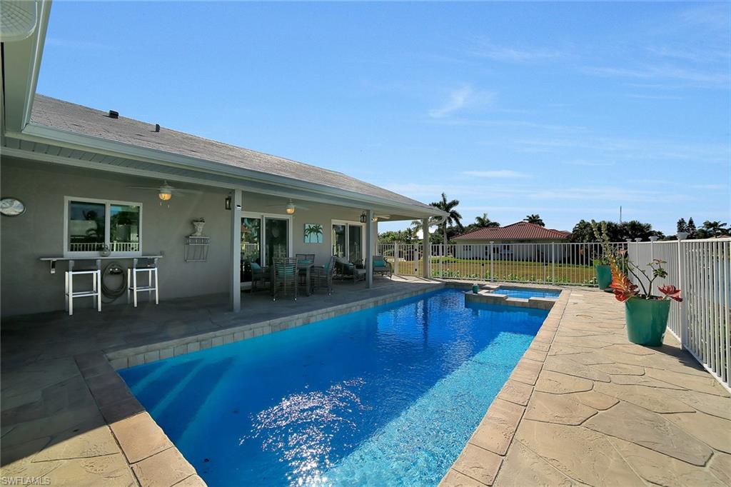 MARCO BEACH - Residential