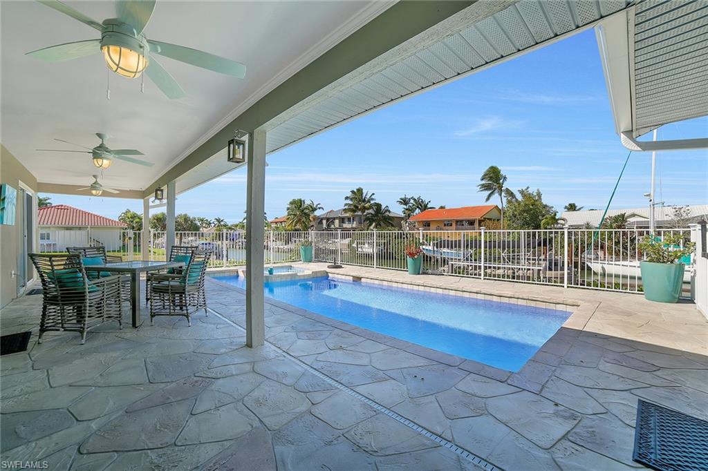 MARCO BEACH - Residential