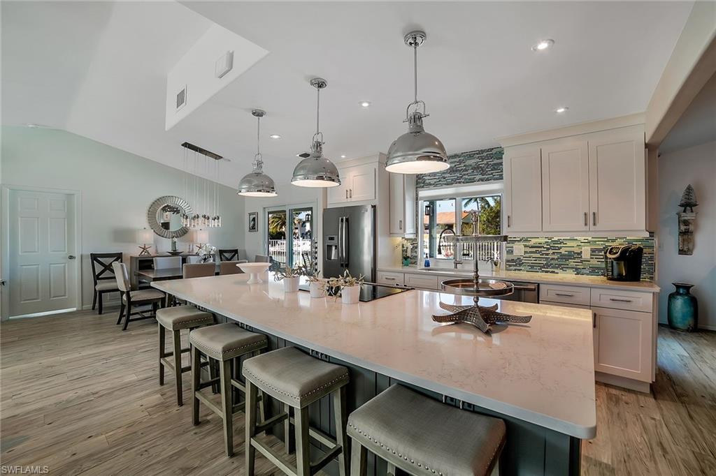 MARCO BEACH - Residential