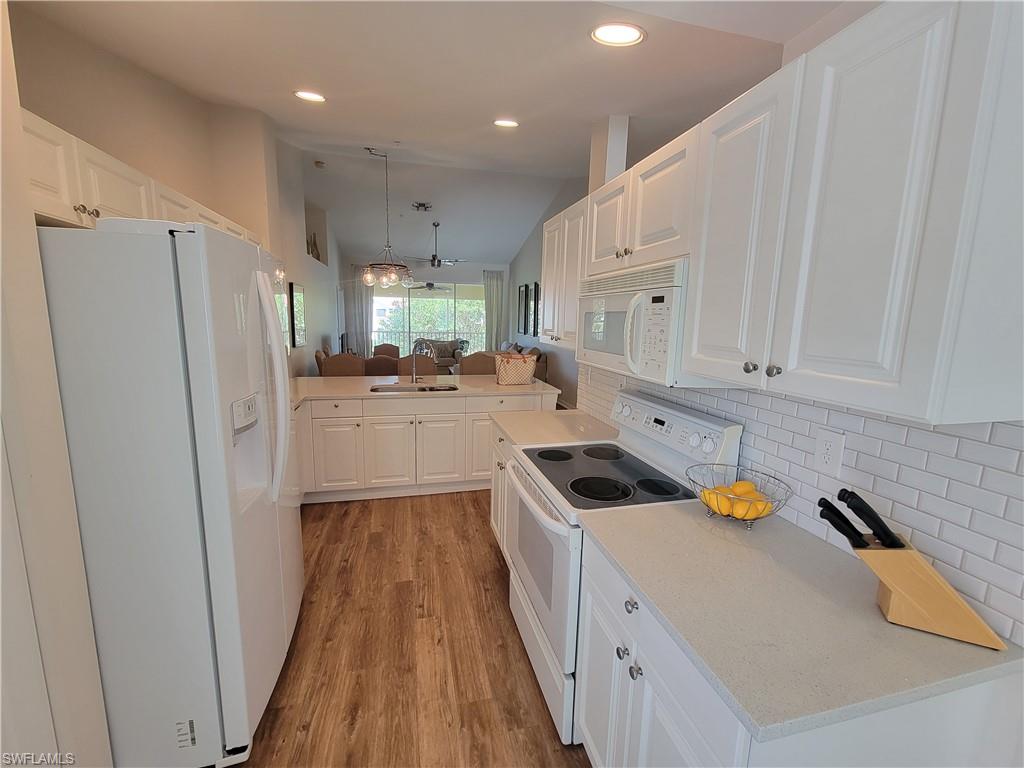 LAKEVIEW AT CARLTON LAKES - Residential Lease