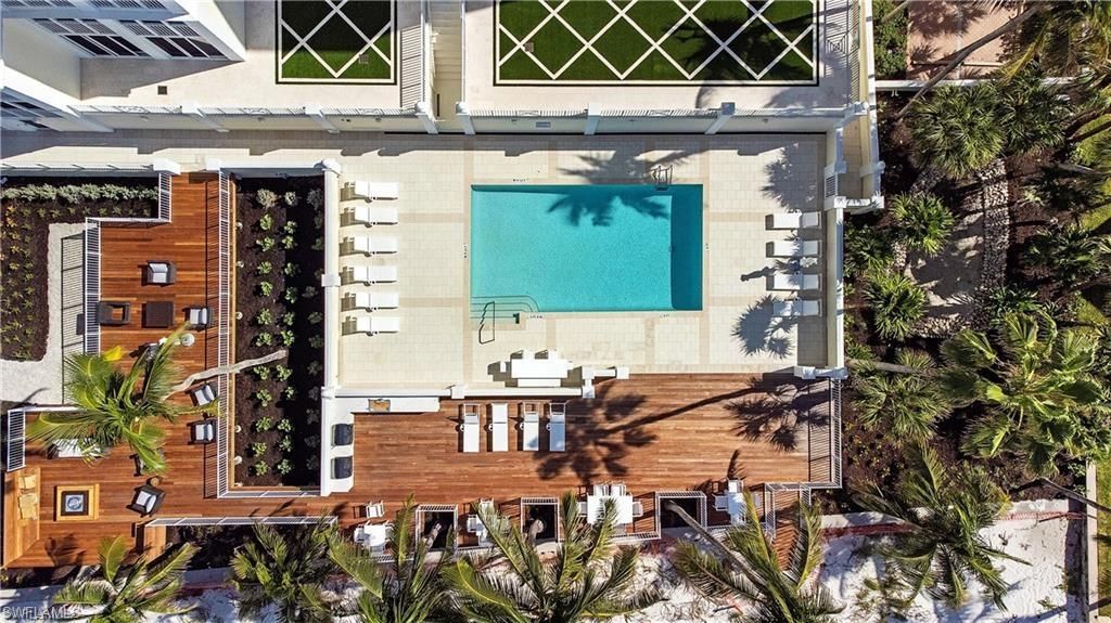 Photo of 3377 Gulf Shore BLVD N #6C, NAPLES, FL 34103 (MLS # 226003347)