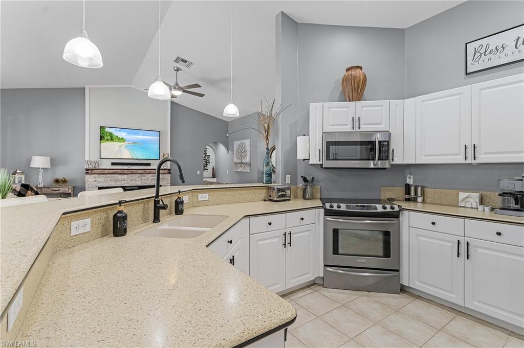 CAPE CORAL - Residential Lease