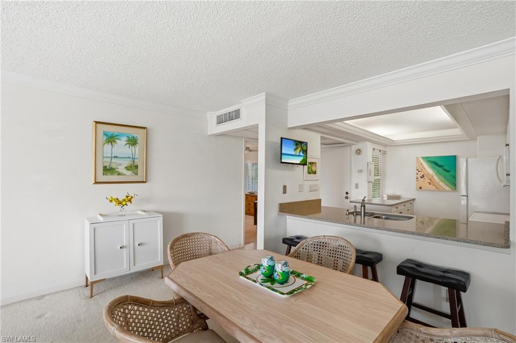 FOREST LAKES - Residential