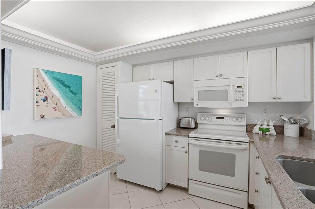 FOREST LAKES - Residential