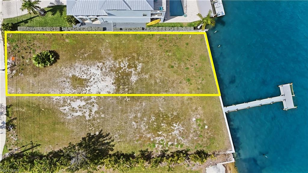 ISLAND SHORES - Land