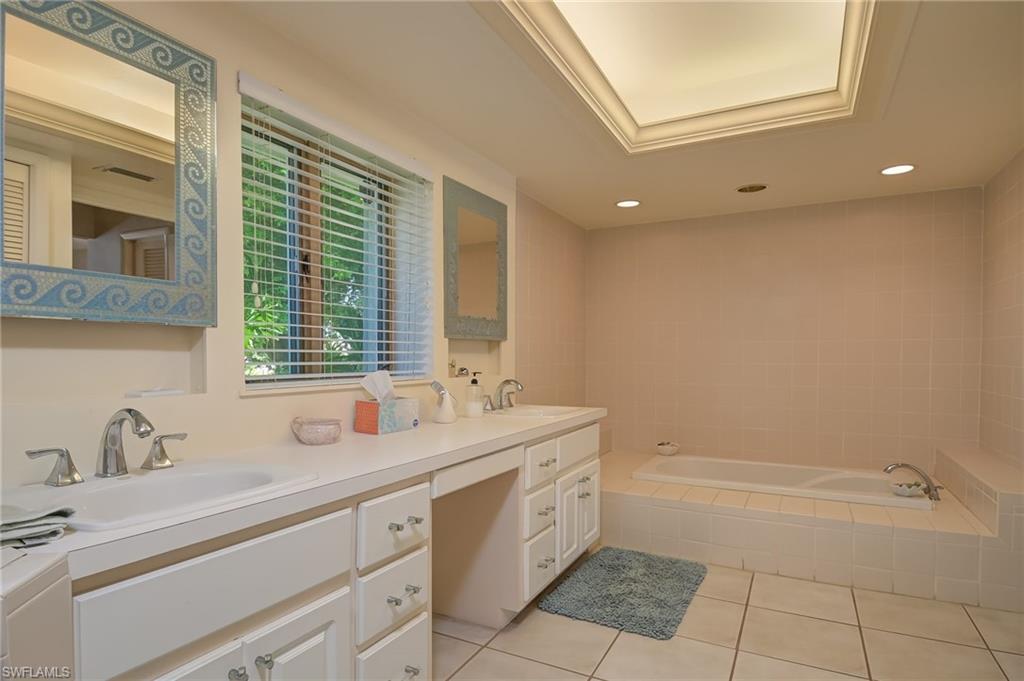 ESTATES - Residential