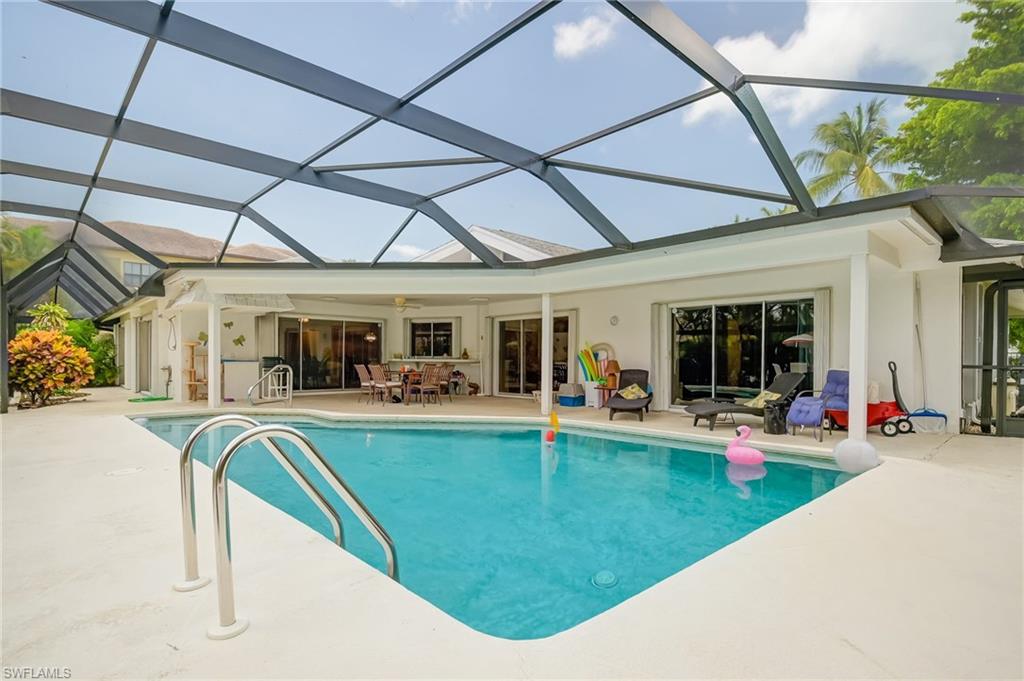 ESTATES - Residential