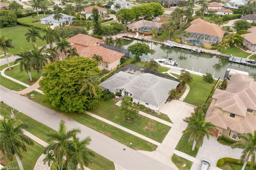 ESTATES - Residential